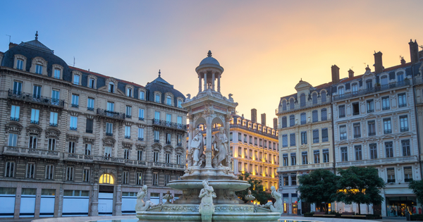 Écoles, transports, services : comment bien choisir son quartier à Lyon quand on achète en famille